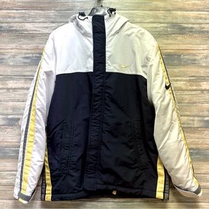 Vintage Men’s NIKE Swoosh Hooded Jacket Coat - White/Navy (Large)
